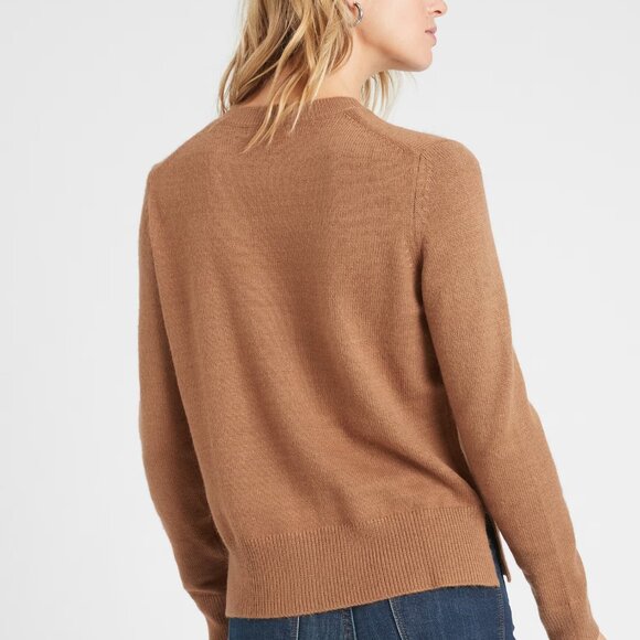 Like New Banana Republic Factory Lofty Sweater – Camel – PXS - Picture 2 of 5